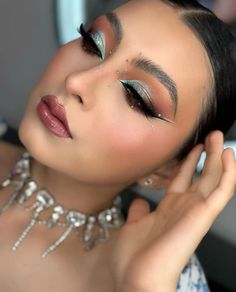 Social Glam Makeup, Silver Makeup, Rhinestone Makeup, Eye Makeup Designs, Colorful Eye Makeup, Makeup Tattoos, Glowing Makeup