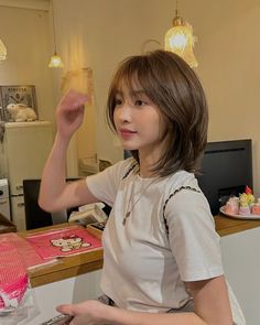 Short Hair Korea, Ulzzang Short Hair, Korean Short Hair, Hair Style Korea, Pretty Hair Color, Short Hair Tutorial