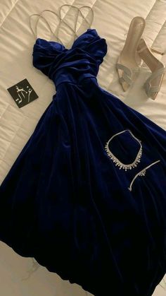 Blue Outfit Birthday, Royal Blue Prom Dress Aesthetic, Blue Velvet Prom Dress, Velvet Homecoming Dress, 21st Birthday Outfit, Hot Prom Dress, Velvet Prom Dress, Blue Velvet Dress, Royal Blue Prom Dresses