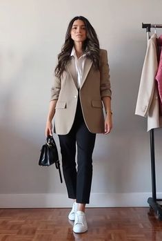 Work Outfits Women Minimalist, Clean Outfit, Office Outfit Ideas, Men's Business Casual, Business Outfits Women, Office Outfit, Classy Work Outfits