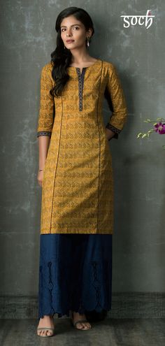 Round Kurti Designs Latest, Printed Kurti Designs Style, Kurti Designs Latest Cotton, Round Kurti, Cotton Dress Pattern Indian, Printed Kurti Designs, Churidar Neck, Casual Kurti