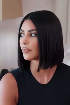 Kim K Haircut, Kim K Short Hair, Lob 2024, Kim K Bob, Kim Kardashian Bob, Kardashian Bob, Kim Kardashian Short Hair, Weave Bob Hairstyles, Dark Bob