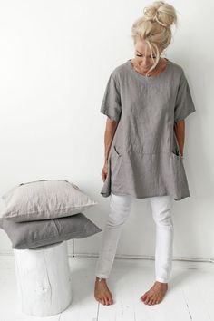 Tunic Tops Outfit, Fashion Questions, Cheap Streetwear, Fashion Quiz, Kain Linen, Mode Ab 50, Guys Fashion, Summer Wardrobe Essentials, Fashion Queen