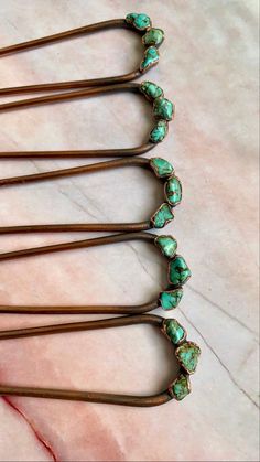 Turquoise and copper hair forks. This listing is for one hair fork. Turquoise Hair Accessories, Turquoise Hair Pin, Wishlist Accessories, Desert Cowgirl, Rodeo Jewelry, Hair Forks, Silversmithing Jewelry, Diy Projects Gifts, Bun Holder