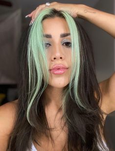 Mint Green Hair Dye, Gemini Hair, Mint Green Hair, Peekaboo Hair Colors, Green Hair Dye, New Hair Trends, Mint Hair