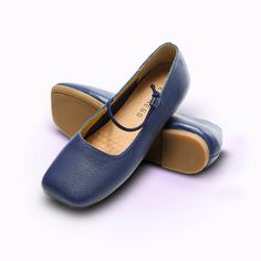 SQUARE TOE FLAT – EMPRESS Affordable Shoes, Day To Day, Blue Square, Women's Loafers, Clothes Horse, Pumps Flat, To Day, Perfect Shoes, Pump Sandals