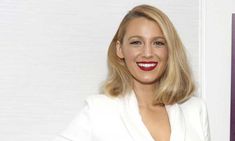 Blake Lively shows off short ‘lob’ for one night only Blake Lively Short Hair, Short Lobs, Black Lively, Lob Styling, Hair Cuts 2017, Blonde Hair Boy, Hair Shadow, Hair 2018