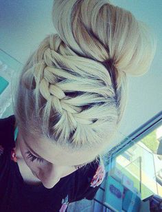 15 Summer Hairstyles From Pinterest - Daily Makeover Hair Colorful, Pretty Braids, Cheer Hair, Pinterest Hair, Ideal Wedding, Love Hair, Gorgeous Hair, Hair Designs