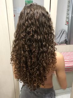 Long Healthy Hair Curly, Curly Hair V Cut, Long Layered Haircuts Curly Hair, Long Layered Curly Haircuts, Curly Aesthetic, 3a Curly Hair, Long Layered Curly Hair, 1b Hair, 3a Hair