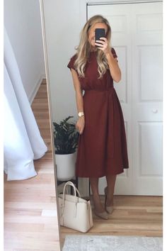 TreatingTheStreetsLikeARunway on LTK Dress Office Outfits Women, Spring Workwear Dresses, Work Outfits Dress, Pioneer Outfits, Feminine Work Outfit, Professional Dresses For Work, Office Jobs, Conservative Outfits