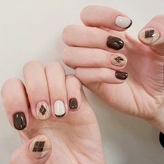 Nail Basic Design, Kuku Nail Art, Nail Basic Korea, Nail Art Simple Brown, Korean Nail Art Simple, Desain Nail Art, Nail Art Brown, Korea Nails