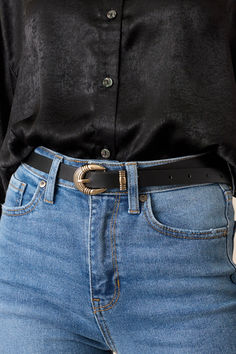 This playful and quirky Bringing It Back Black Faux Leather Belt is the perfect accessory for any fashion-forward individual. Made from high-quality materials, it's not just a belt - it's a statement piece that adds personality to any outfit. Bring back the fun and style with this unique belt! This black belt features gold hardware, a pin buckle, and a faux leather material. Black And Gold Belt, Womens Belt, Preppy Girls, Going Out Looks, Rush Dresses, Concert Looks, Cardigan Crop, Faux Leather Belts, Dress Bra