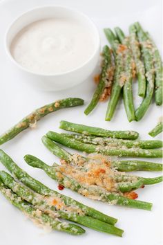 roasted green beans with parmesan Roasted Green Beans With Parmesan, Parmesan Green Beans, Instant Family, Fried Green Beans, Roasted Green Beans, Green Bean, How To Turn, Family Favorites