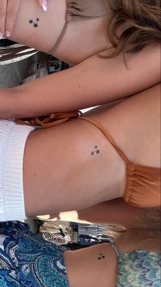 Trio Tattoo Ideas Minimalist, Trio Tats, Maching Tattoos, Small Pretty Tattoos, Classy Tattoos, Matching Tattoo, Discreet Tattoos