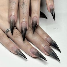 Gothic Nails, Her Voice