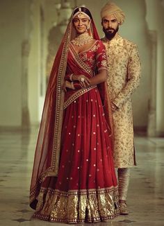 Pinterest: @pawank90 The Colour Red, Sabyasachi Bridal, Sabyasachi Mukherjee, Designer Bridal Lehenga Choli, Bridal Lehenga Designs, Wedding Lehenga Designs, Indian Bride Outfits, Lehnga Dress, Bridal Lehenga Collection