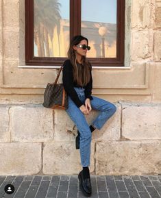 Loafers Women Outfit, Loafers With Jeans, Chicago Ideas, Black Loafers Outfit, Loafers For Women Outfit, Loafer Outfits, Oxfords Outfit