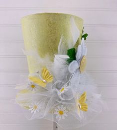 Easter Decor Top Hat Yellow With Butterflies & Daisies - Etsy Whimsical Mini Hats For Spring Gift, Daisy Decorations, Butterfly Ornaments, Spring Centerpiece, San Angelo, Crazy Hats, Easter Tree, Tree Topper, Easter Decor