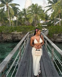 Tropical Vacation Outfits, Vacation Outfits Women, Flipagram Instagram, Summer Picture Poses, Vacation Looks, Vacation Pictures