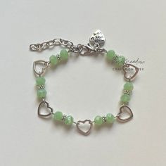 Metal Wire Bracelet, Diy Chain Bracelets, Chain Bracelet Ideas, Diy Wire Jewelry Rings, Wire Jewelry Rings, Beautiful Beaded Bracelet, Green Bracelet, Kandi Bracelets