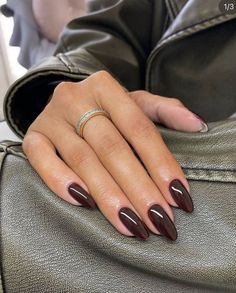 September Nails Brown, Fall Biab Nails, Autumn Nails Biab, Espresso Brown Nails, Brown Winter Nails, September Nail Ideas 2024, Collage Nails, Espresso Nails, Winter Nail Colours