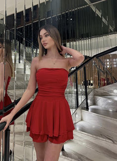 Make a statement wherever you go with this stunning Red Strapless Dress! ❤️ Perfect for date nights, parties, or special events, this bold and sexy dress is designed to make you stand out. Featuring a classic strapless neckline and a flattering fit, it effortlessly hugs your curves for a chic, elegant look. Red Dress Date, Red Dress Date Night, Strapless Dresses Short, Strapless Sundress, Shorts Dress, Red Strapless Dress, Dress Pleated, Strapless Neckline, Clubwear Dresses