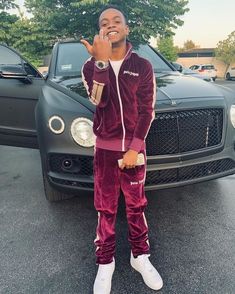 Cortez Tracksuit, Rapper Outfits Men, Men Aesthetic Outfits, Gangster Style, Drippy Fits, Light Skin Men, Rapper Outfits