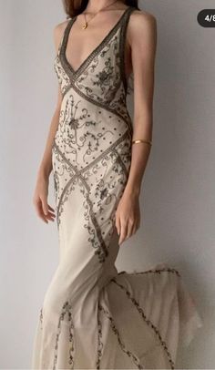 Beige Evening Dress For Banquet And Prom, Beige Evening Dress For Banquet And Prom Season, Beige Floor-length Evening Dress For Banquet, Beige Party Dress With Sweep Train, Glamorous Beige Wedding Evening Dress, Elegant Tulle Evening Dress For Prom, Beige Gown For Spring Party, Spring Party Beige Gown, Elegant Beige Evening Gown