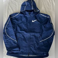 Brand New Nike Women’s Windbreaker Blue No Tags Aj6246-492. Women’s Sz: Small 100% Authentic. Any Questions Please Feel Free To Ask. Please Check My Feedback And Shop With Confidance. No Tags Blue Sportswear Outerwear For Spring, Blue Spring Sportswear Outerwear, Blue Spring Sports Outerwear, Nike Blue Outerwear For Fall, Nike Casual Navy Track Jacket, Blue Nike Outerwear For Fall, Casual Navy Nike Track Jacket, Navy Sportswear Outerwear With Pockets, Nike Navy Sports Outerwear