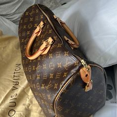 Excellent Authentic Speedy 40. Comes With Dust Bag. Well Taken Care Of. Louis Vuitton Speedy 40, Speedy 40, Bags Louis Vuitton, Louis Vuitton Speedy, Louis Vuitton Bags, Louis Vuitton Bag, Dust Bag, Bag Lady, Louis Vuitton