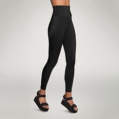 Seamless Fitted Elastane Leggings, Versatile Compression Elastane Bottoms, Fitted Seamless Elastane Leggings, Sleek Tight Sports Bottoms, Elastane Leggings With Wide Waistband, Sleek Compression Sports Bottoms, Sleek Compression Sport Bottoms, Sleek High Stretch Bottoms For Pilates, Versatile Tight Nylon Bottoms