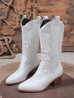 Blanco De moda Collar   Liso Botas occidentales Embellished Wedding White Boots, White Boots Cowgirl, Megan Outfit, Western Wedding Boots, Cow Boy Boots, Style Riding Boots, Cheer Banquet, White Cowgirl Boots, Casual Oufits