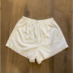 High Waisted White Shorts Excellent Condition Never Worn Size Small Elastic Stretchy Waist Summer Bottoms With Short Inseam For Daywear, Daywear Bottoms With Elastic Waistband, Short Length, Daywear Bottoms With Elastic Waistband And Short Length, Short Length Bottoms With Elastic Waistband For Daywear, Chic Pajama Shorts For Daywear, Solid Daywear Shorts With Short Inseam, Summer Bottoms For Daywear With Short Legs, Summer Bottoms With Short Legs For Daywear, White High-waisted Shorts For Daywear