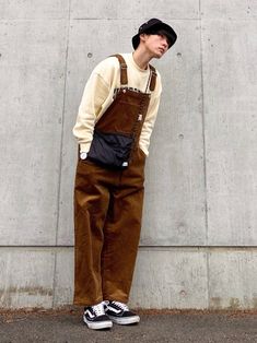 Feminine Mens Outfits, Street Casual Outfits Men, Mens Fashion Casual Outfits Street Style, Men Overalls Outfits, Clothing Styles Summer, Mens Overalls Outfits, Overalls Outfit Men, Streetwear Fashion For Men, Mens Alternative Fashion