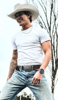 Tattooed Cowboy Men, Rodeo Outfits Men Cowboys, Texas Man Outfit, Rodeo Men Outfit, Men’s Stagecoach Outfits, Stagecoach Men Outfit, Country Festival Outfit Men, Hot Cowboy Outfit