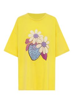 Cozy up in our sunshine-yellow tee, kissed by strawberries for a tutti-frutti twist! Oversized fit Crew neckline Short sleeves Breathable Lightweight, non-stretch fabrication 100% Cotton Made ethically in Bali Please note that slight variations and colour irregularities may occur, as the garment is hand-dyed. Refer to swatch image for an accurate design. Model wears a size small. Measurements based off size medium.Under arm to under arm: 70cmShoulder high point to hem: 70cmGrade Rule: 2.5cm diff Relaxed Fit T-shirt With Fruit Print For Spring, Yellow Relaxed Fit T-shirt For Spring, Oversized Yellow T-shirt For Spring, Yellow T-shirt With Lemon Print For Spring, Oversized Yellow Summer Tops, Spring Fruit Print T-shirt With Relaxed Fit, Spring Fruit Print Relaxed Fit Tops, Relaxed Fit Fruit Print T-shirt For Spring, Cute Yellow Relaxed Fit T-shirt