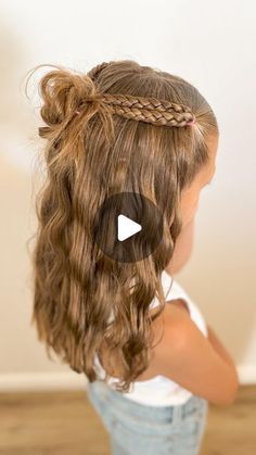 Beauty and Makeup: #beauty, #makeup, #skincare, #haircare Gwen Hair, Hairstyle Ideas For School, Wavy Beach Hair, Quick Styles, Baby Girl Hairstyles Curly, Teen's Hairstyles, Girls School Hairstyles, Olive Hair, Girls Hair Style