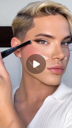 Natan Kamla on Instagram: "Full face of makeup hacks ✨ 

#makeup #makeuphacks #beautytips #lash" How To Apply Flawless Makeup, Super Glam Makeup Looks, Filter Makeup Look, People Doing Makeup, Make Up Videos Full Face, Makeup For Photoshoot Outdoor, Makeup Videos Full Face, Facelift Makeup, Picture Day Makeup