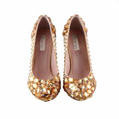 Gender: WOMENItem Type: PumpsLining Material: GENUINE LEATHERFashion Element: CRYSTALOutsole Material: RubberStyle: ClassicsClosure Type: Slip-OnOccasion: WeddingHeel Type: Spike Heelsis_handmade: YesInsole Material: RubberHeel Height: High (5cm-8cm)Brand Name: EVA LUOToe Shape: Round ToeModel Number: BS968Pump Type: BasicSeason: Spring/AutumnWith Platforms: NoUpper Material: SatinFit: Fits true to size, take your normal sizeLining-Genuine Leather Type: Pigskin Embellished Flat Heel Wedding Shoes For Evening, Sequin Pointed Toe Wedding Shoes, Embellished Wedding Shoes With Flat Heel, Gold Embellished Wedding Shoes For Gala, Glamorous Gold Shoe Clips For Party, Gold Sequined Wedding Heels, Glamorous Gold Shoe Clips For Evening, Gold Wedding Shoes With Rhinestones For Events, Gold Crystal-embellished Wedding Shoes For Gala