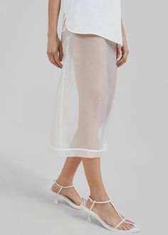 Peri Sheer Midi Skirt - White – The Frankie Shop Organza Midi Skirt, Sheer Midi Skirt, Satin Mini Skirt, Column Skirt, The Frankie Shop, Skirt Trends, Frankie Shop, Sheer Skirt, Paris Woman