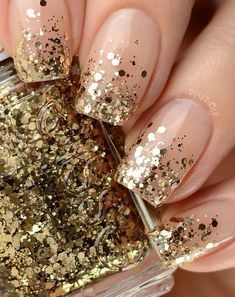 19 New Year's Eve Nail Colors + Inspiration | Chunky Glitter Nails, Gold Manicure, Nails With Gold, Glitter Manicure, Prom 2020, New Nail Designs