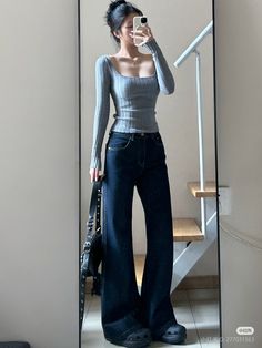 ID:277031563 Baggy Jeans, Fitness Inspo, Pretty Outfits, Stylish Outfits, What To Wear, Korean Fashion, Girl Fashion, Outfit Inspirations