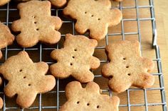 some cookies are cooling on a wire rack