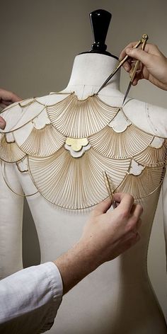 Atelier... Behind the seams Body Adornment, Mode Inspiration, High Jewelry, Fashion Details, Costume Design, Couture Fashion, Wearable Art, Body Jewelry, Jewelry Inspiration