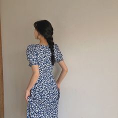 Experience the joy of summer with our Floral Bloom Split Midi Dress. This breezy and flowy dress features a beautiful floral pattern and a flattering split design, perfect for any warm weather occasion. Elevate your style and embrace the summer vibes with tthis midi dress. ☀️🌼 Size Chart: Size Bust (cm) Shoulder (cm) Sleeve (cm) Length (cm) Bust (in) Shoulder (in) Sleeve (in) Length (in) S 88 35 27 105 34.65 13.78 10.63 41.34 M 92 36 28 106 36.22 14.17 11.02 41.73 L 96 37 29 107 37.80 14.57 11. Sets Outfit, Bodycon Dresses Casual, Split Design, Ankle Length Dress, Costume Collection, Swimwear Dress, Puff Sleeve Dresses, Crop Top Sweater, Plus Size Maxi Dresses