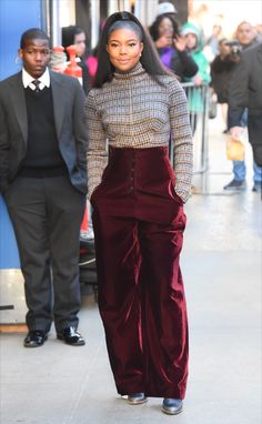 Gabrielle Union, 2017 Balloon Pants Outfit, Gabrielle Union Style, Burgundy Pants Outfit, Epic Outfits, Burgundy Outfit, Burgundy Pants, Balloon Pants, Gabrielle Union, Press Tour