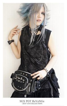 Emo Short Hair, Visual Kei Hairstyles, Japanese Alternative Fashion, Revenge Fashion, Japan Punk, Punk Hairstyles, Visual Kei Fashion, Kei Visual, Fashion Goth