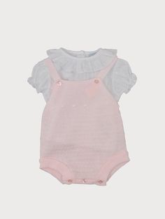 Brand: Sardon Reference: 24VE-217 Color: Baby Pink Materials: 100% cotton Intended Age: Baby Girl, Toddler Girl Description: This baby dungaree set is made up of two pieces. The short sleeve shirt has a frill collar and elasticated sleeve cuffs. The dungaree is knit in pink. Size Guide: True to size. This brand does not produce size 9m. Short Sleeve Playwear Sets With Ruffles, Baby Dungarees, Baby Girl Toddler, Frill Collar, Wrap Shoes, Girl Toddler, Crib Shoes, Newborn Boy, Girls Bags