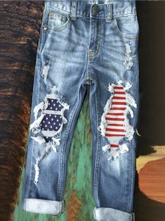 Blue Vintage Graphic Jeans Graphic Jeans, Diy Ripped Jeans, Designer Jeans For Women, Graphic Pant, Diy Jeans, Upcycle Clothes Diy, Denim Art, Denim Ideas, Ankle Length Jeans