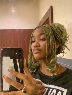 Unique Braid Ideas, Micro Knotless, Hair Protective Hairstyles, Green Braids, Layered Braids, Micro Braids Styles, Short Box Braids Hairstyles, Beautiful Black Hair